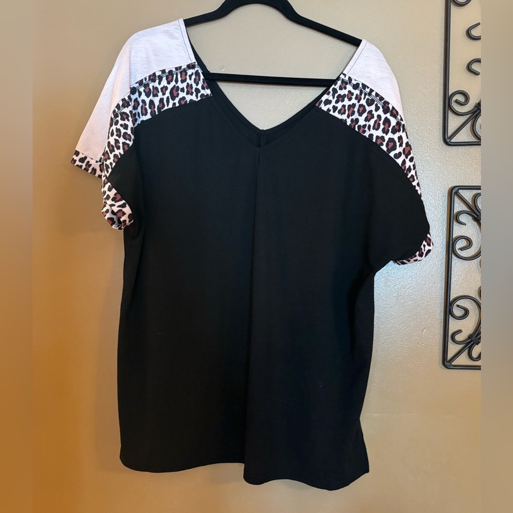 Black and White and Light Pink Leopard Print Women's Top Preloved